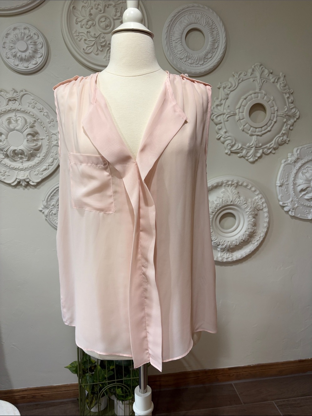 Millau Pale Pink Sleeveless V-Neck Camisole